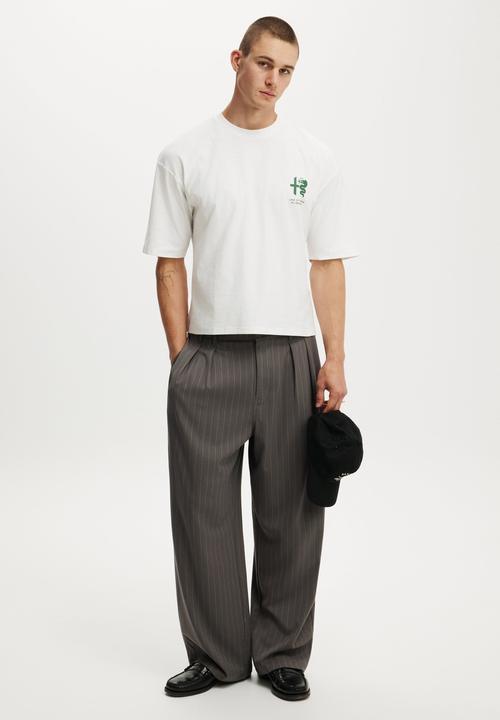 Cotton On - Cropped Fit Alfa Romeo T-Shirt - Lcn Alf Vintage White / Romeo