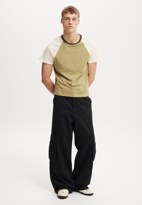 Cotton On - Super Baggy Cargo Pant - Black