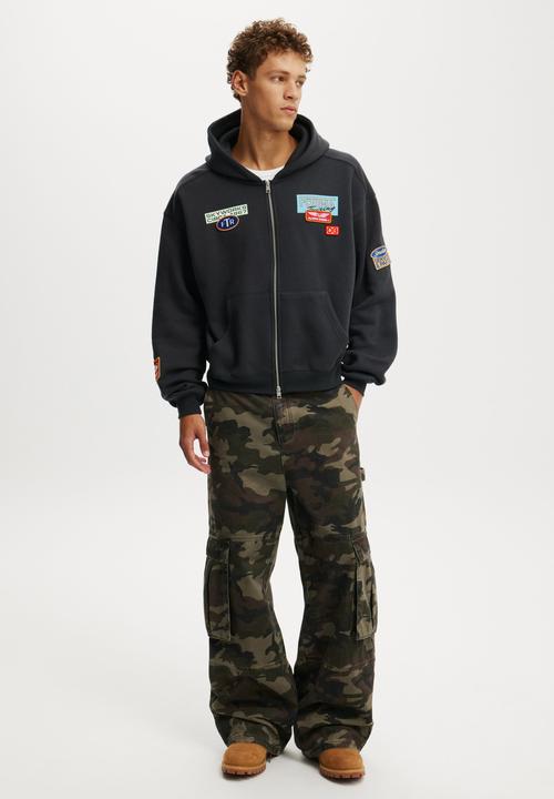 Cotton On - Cropped Zip Up Graphic Hoodie - Washed Black/ Skyworks