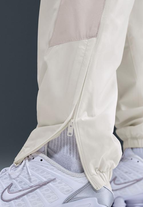 Nike - NSW Windrunner Lined Pants - Sail Cream