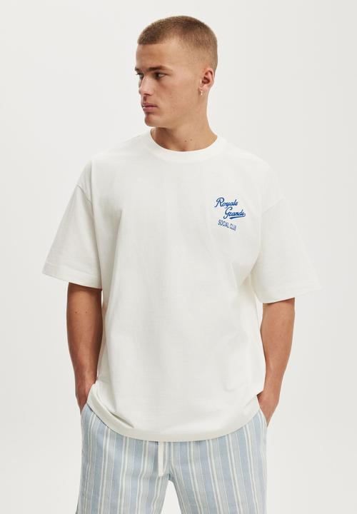 Cotton On - Box Fit Text T-Shirt - Vintage White/Royale Grande