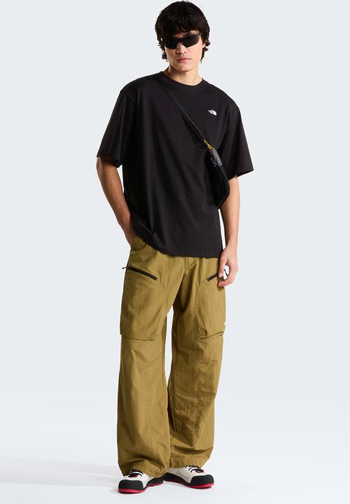 The North Face - M Tnf Essential Simple Dome Os Ss Tee - Tnf Black