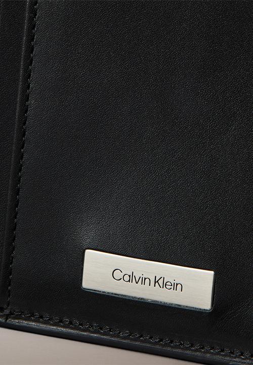 Calvin Klein - Plaque Card Case - Black