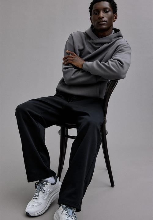 H&M - Regular fit sports joggers - black