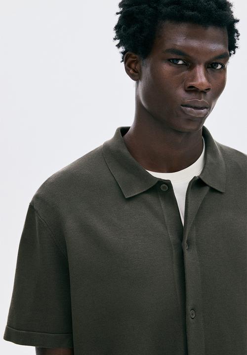 H&M - Regular fit knitted short-sleeved shirt - dark green