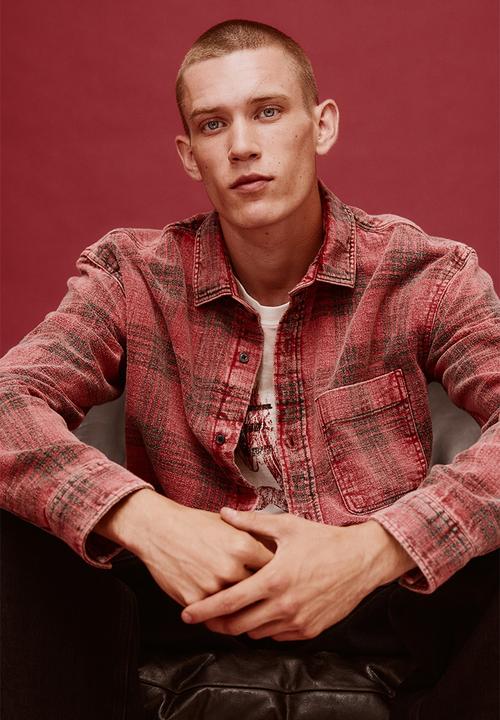 H&M - Loose fit washed flannel shirt - red/checked