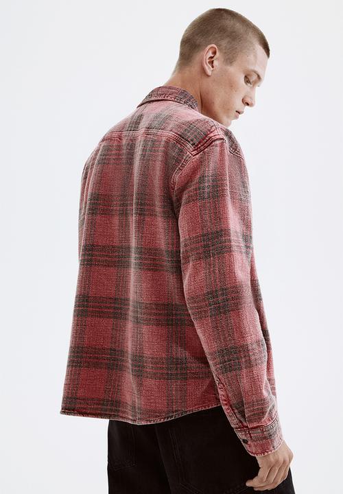 H&M - Loose fit washed flannel shirt - red/checked