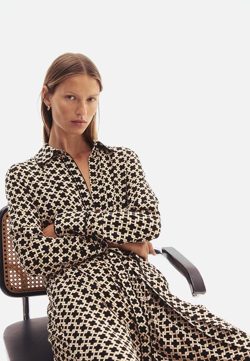 H&M - Tie-belt shirt dress - black/patterned 