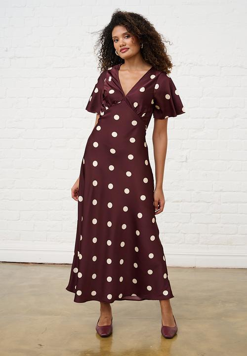 Me&B - Spot Satin Maxi Dress with Sleeve - Burgundy