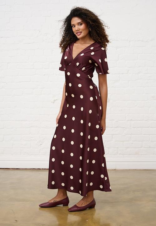 Me&B - Spot Satin Maxi Dress with Sleeve - Burgundy