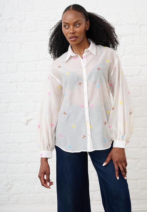 Me&B - Bellow Sleeve Shirt in Embroidered Bows - White