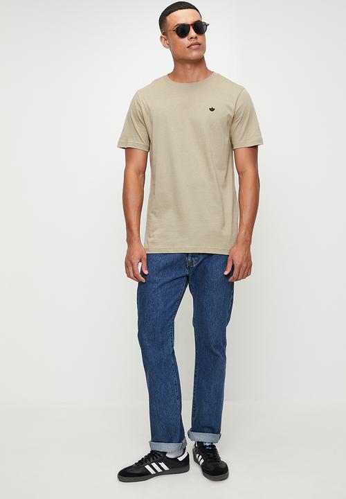 adidas Originals - ESS TEE  - WONDER CARGO