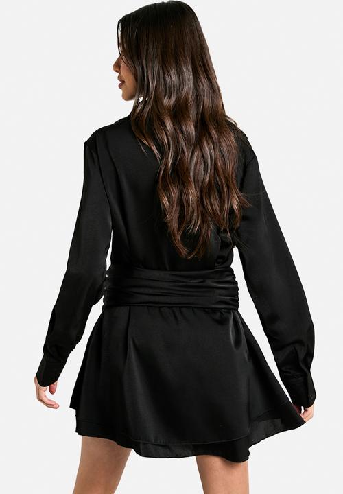 boohoo - Satin ruched shirt dress - black