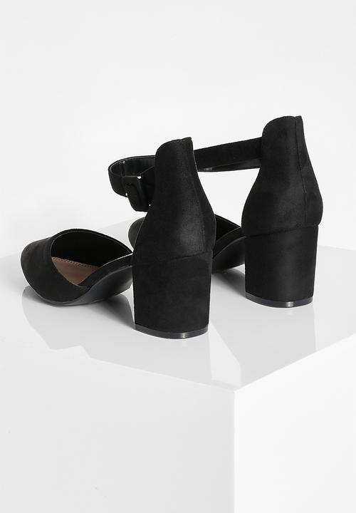 boohoo - Wide fit buckled block heel ballet - black