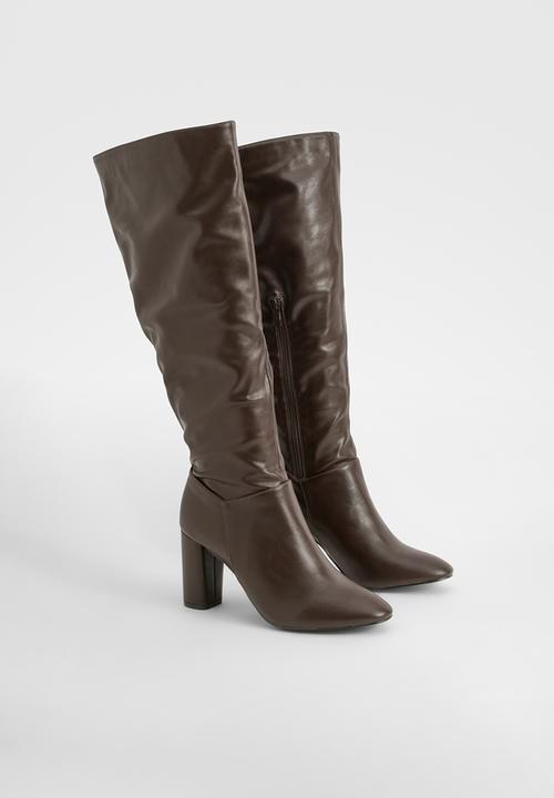boohoo - Block heel knee high boots - chocolate