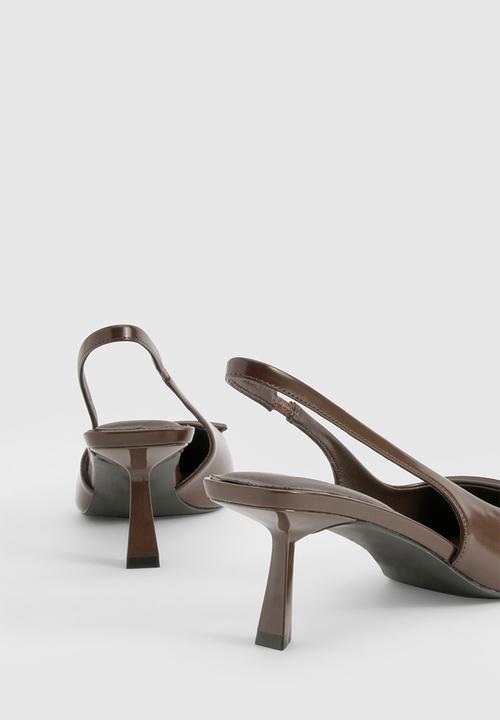 boohoo - Trim detail slingback court shoes - chocolate
