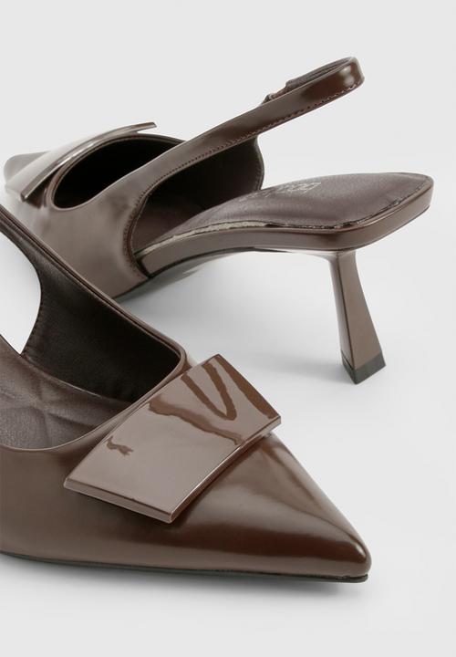 boohoo - Trim detail slingback court shoes - chocolate