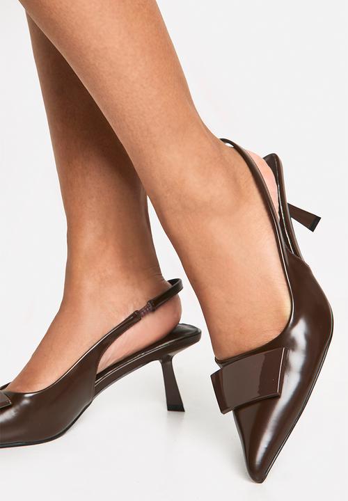 boohoo - Trim detail slingback court shoes - chocolate