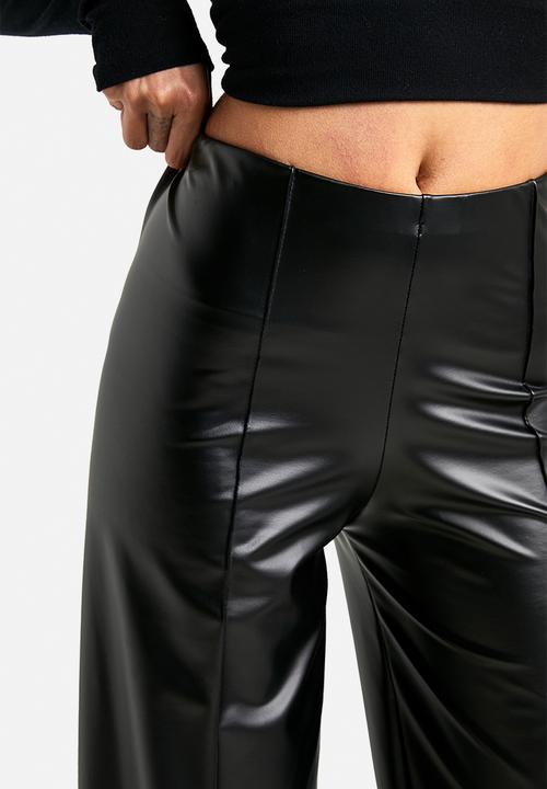 boohoo - Wide leg pu trouser with pintuck - black