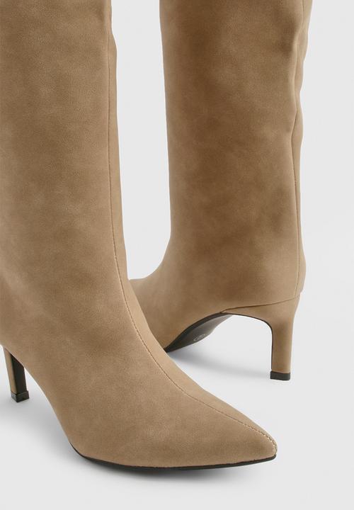 boohoo - Column nubuck low heel knee high boots - taupe