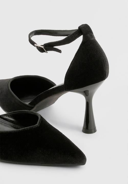 boohoo - Velvet two part court shoes - black