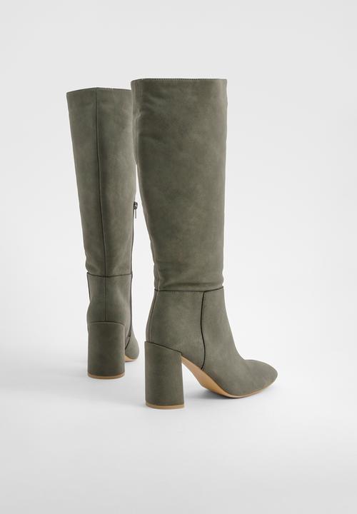 boohoo - Stacked Heeled Knee High Boot