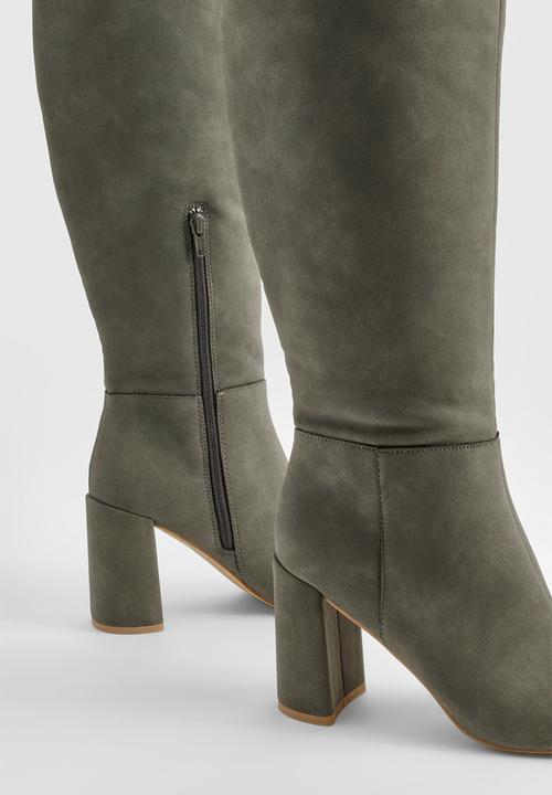 boohoo - Stacked Heeled Knee High Boot