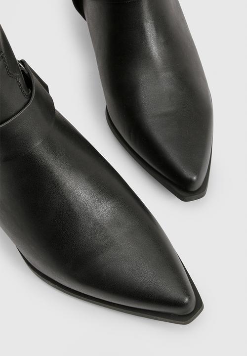 boohoo - Western style harness detail knee high boots - black