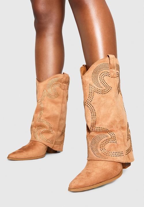 boohoo - Faux Suede Studded Foldover Western Boots