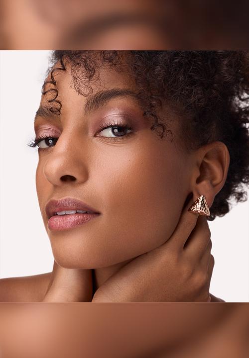 Catrice - The Deep Velvet Eyeshadow Palette