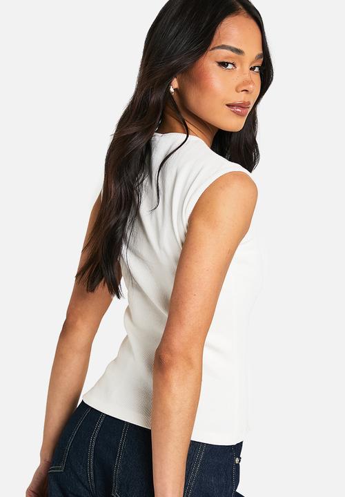 boohoo - Heavy rib button through sleevless top - ecru