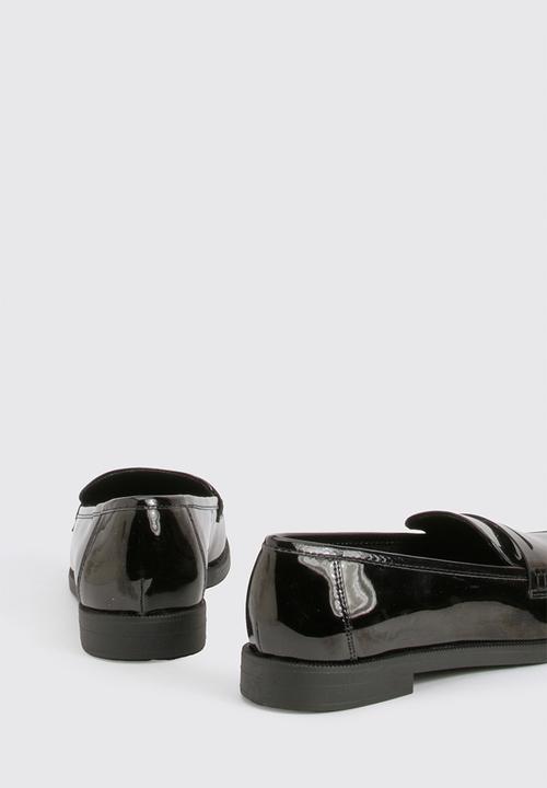 boohoo - Patent loafer flats - black