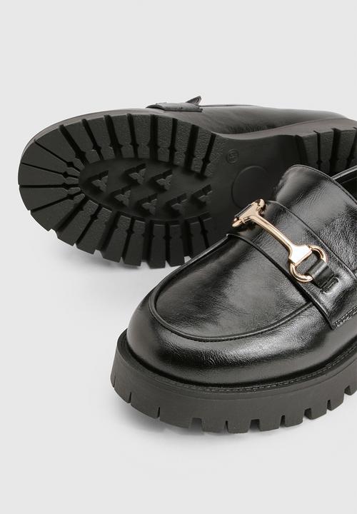 boohoo - Wide fit chunky crinkle loafers - black
