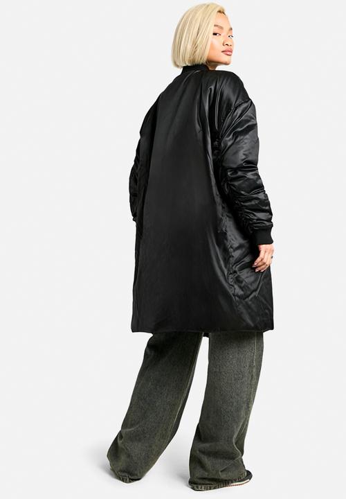 boohoo - Oversized longline satin bomber jacket - black