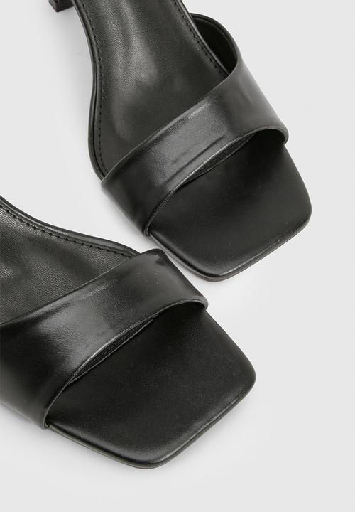 boohoo - Asymmetric 2 Part Heels