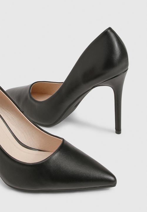 boohoo - Faux leather stiletto court heels - black
