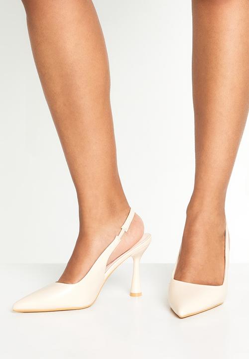 boohoo - Slingback pointed stiletto court heels - ecru