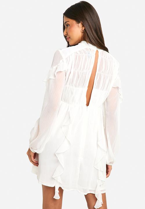 boohoo - Crinkle chiffon funnel neck ruffle smock dress - ivory