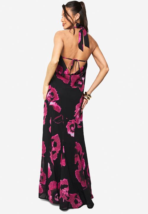 boohoo - Floral chiffon halter neck cowl maxi dress - black
