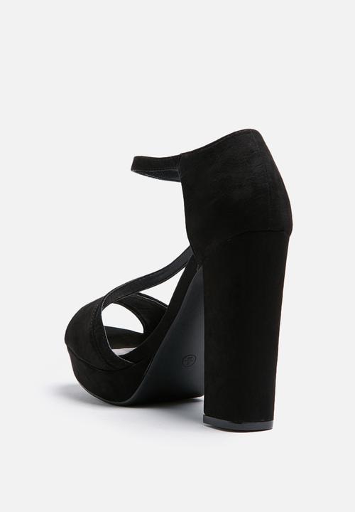 Missguided - Asymmetric Strap Platform