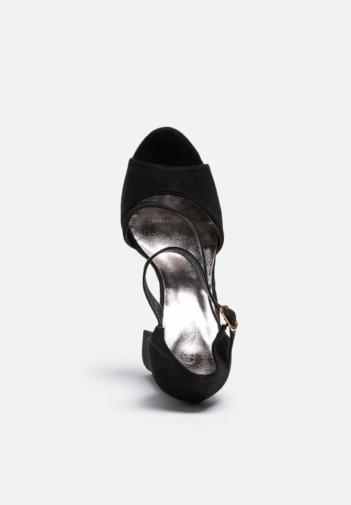 Missguided - Asymmetric Strap Platform
