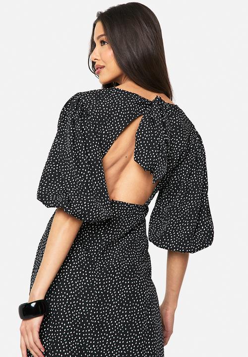 boohoo - Polka dot puff sleeve tie back midi dress - black