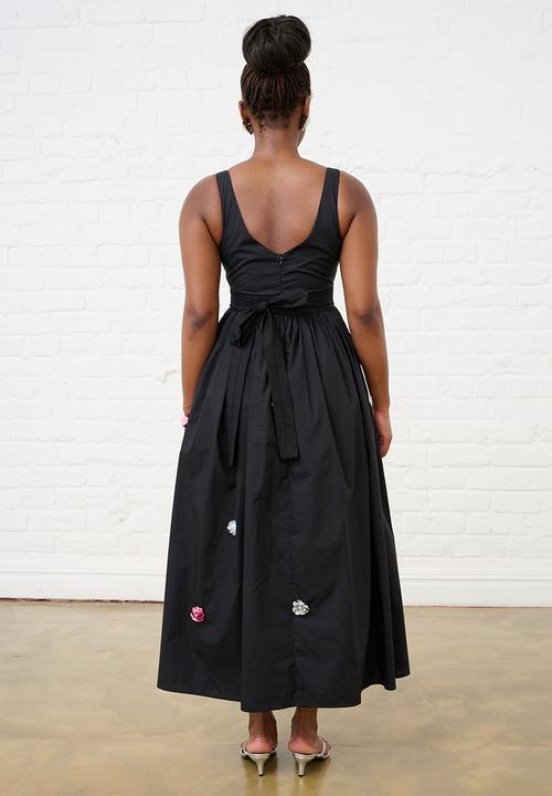 Me&B - Embellished Flower Circular Wrap Dress - Black