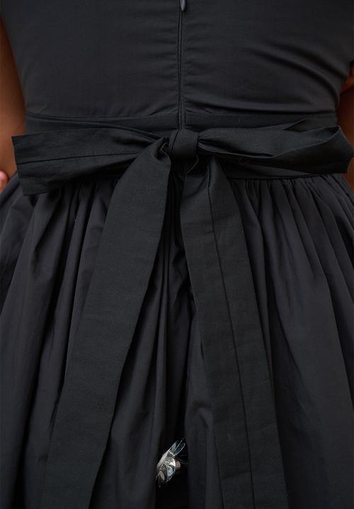 Me&B - Embellished Flower Circular Wrap Dress - Black
