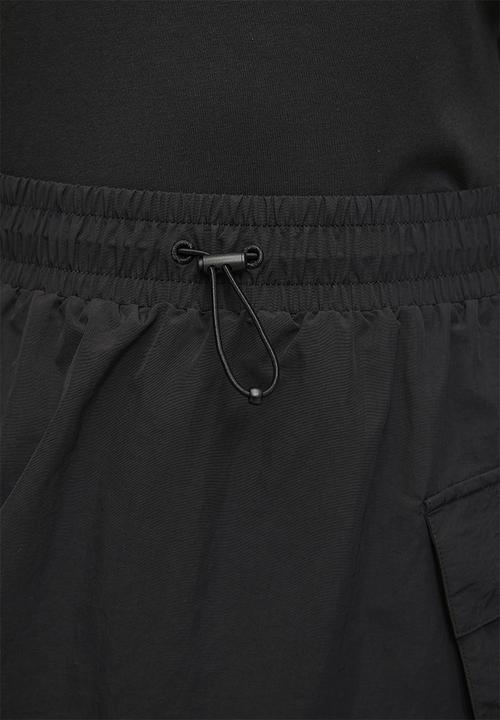 PUMA - Wardrobe Ess Woven Cargo Short Skirt Pum - Puma Black