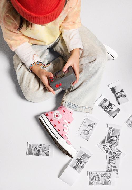 Converse - Chuck Taylor All Star Hearts & Roses Easy-On - New Found Bloom/Vintage White/Black