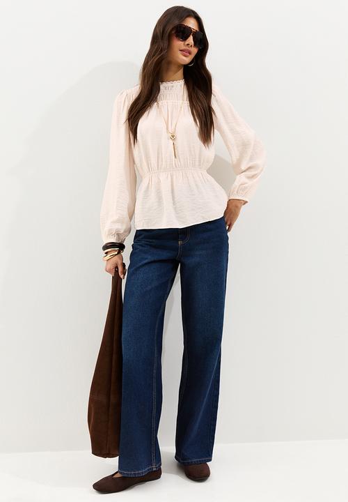 New Look - Vde shelly shirred crew neck blouse  - white