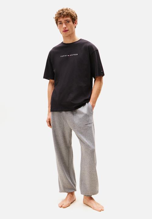 Tommy Hilfiger - Ss Tee Cont. Logo - Black