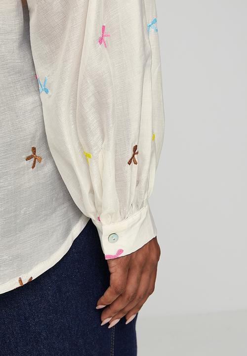 Me&B - Plus Bellow Sleeve Shirt in Embroidered Bows - White