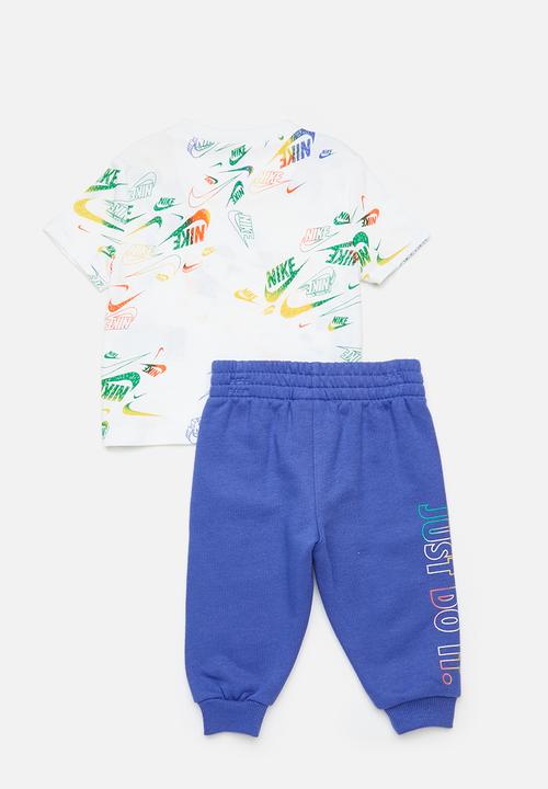Nike - Nike all-over print reveal tee and pants set - comet blue